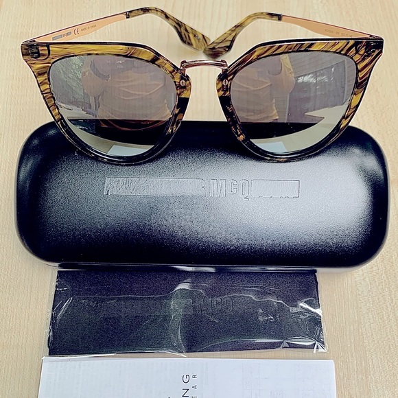 Sold out 💫 ALEXANDER MCQUEEN Luxe Sunglasses Cateye Wood Grain Mirrored lenses - Picture 6 of 11